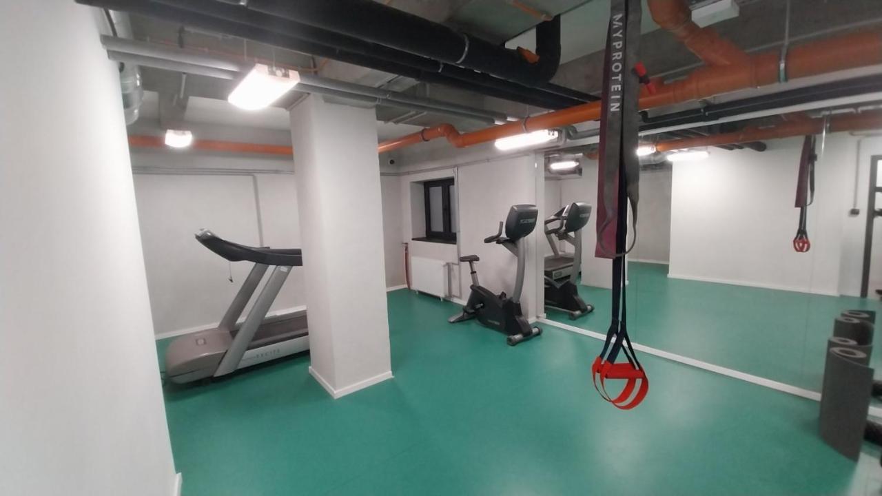 Peaceful Basement Apartment With Terrace & Free Gym Budapest Esterno foto