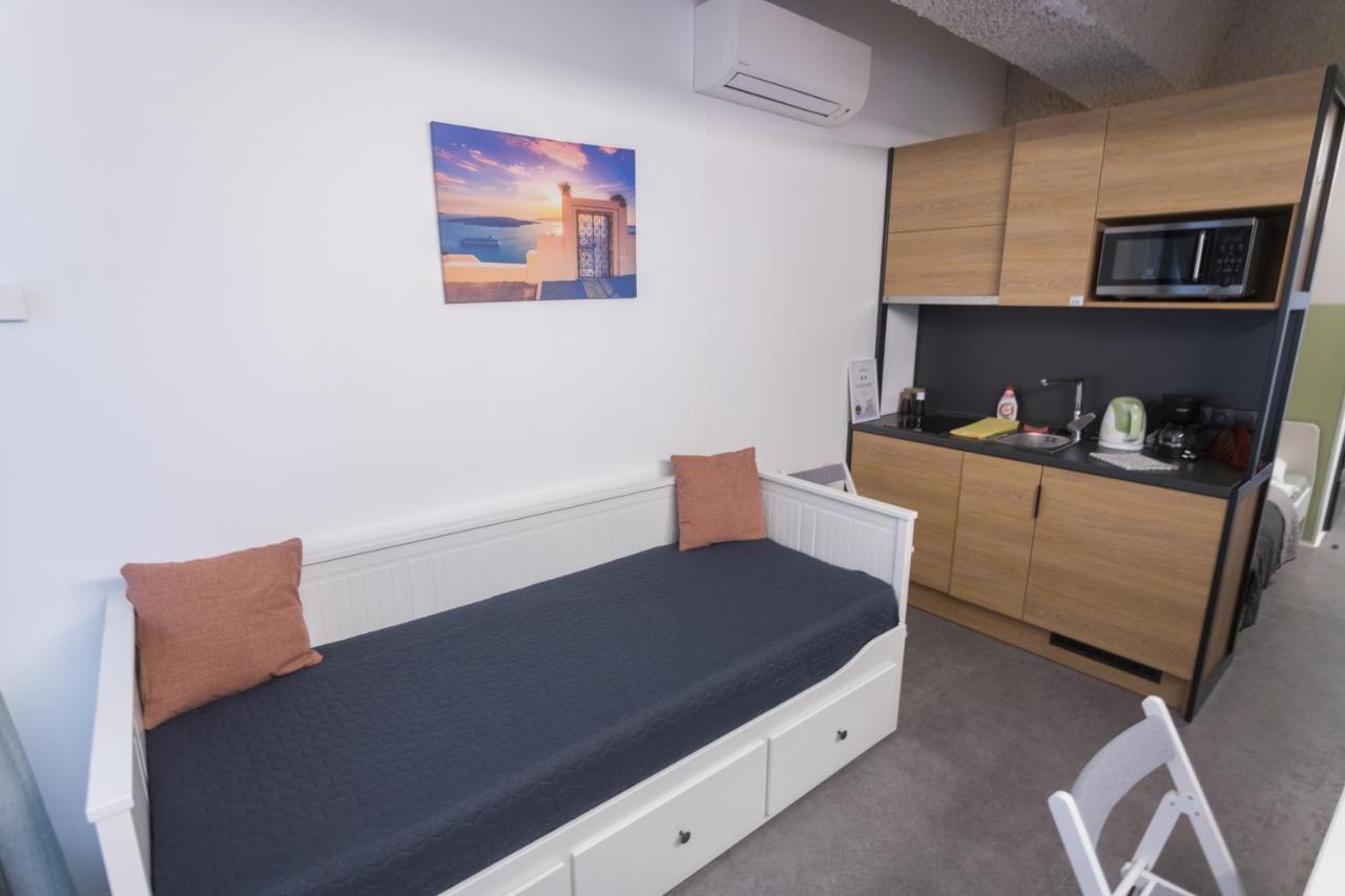 Peaceful Basement Apartment With Terrace & Free Gym Budapest Esterno foto